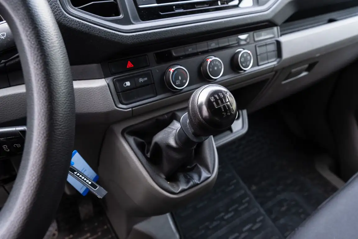 VOLKSWAGEN CRAFTER