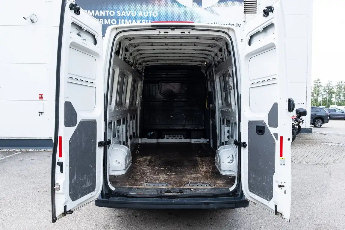 VOLKSWAGEN CRAFTER