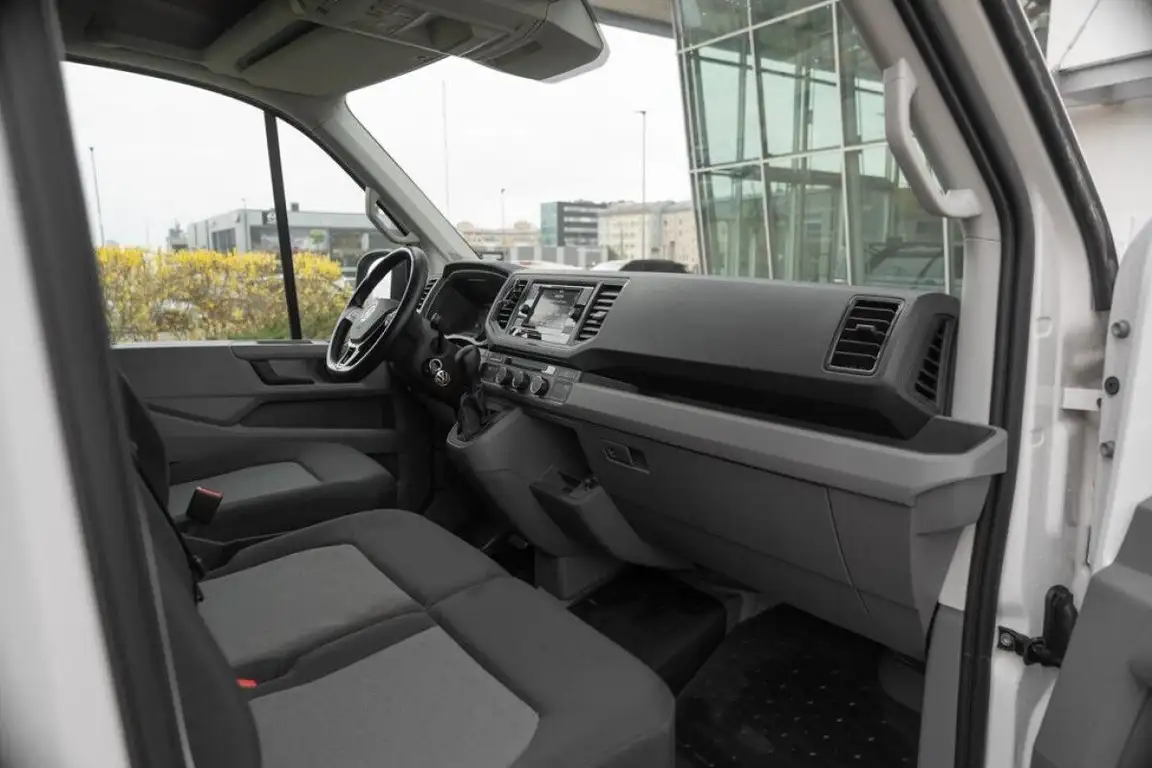 VOLKSWAGEN CRAFTER