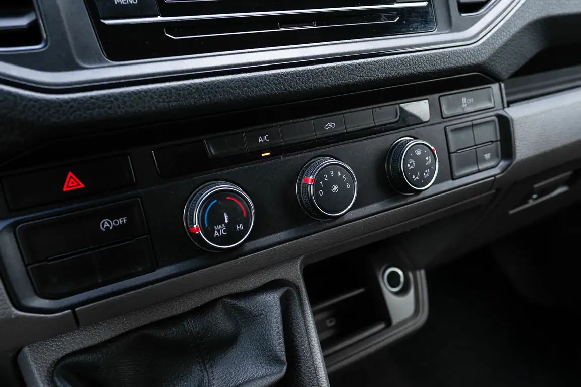 VOLKSWAGEN CRAFTER