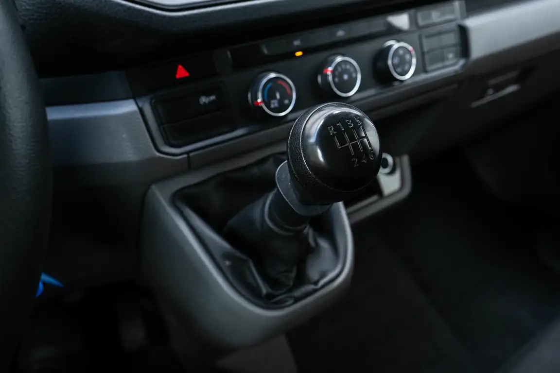 VOLKSWAGEN CRAFTER