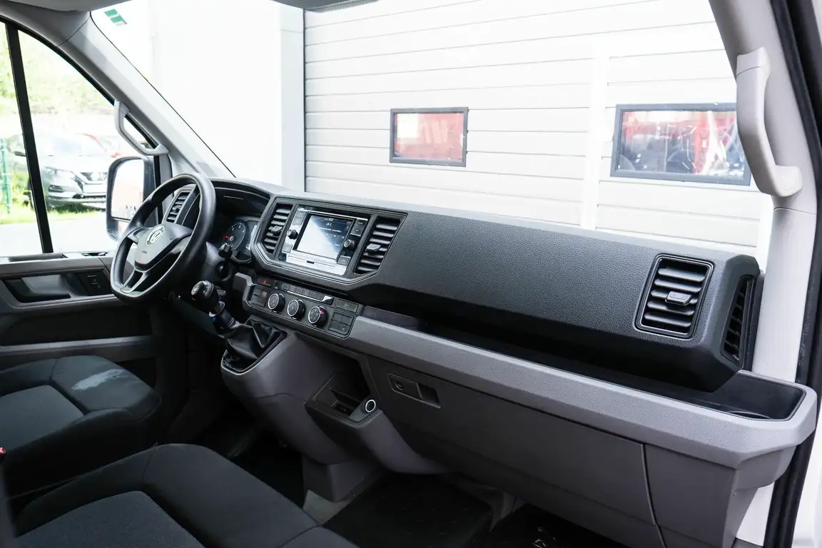 VOLKSWAGEN CRAFTER