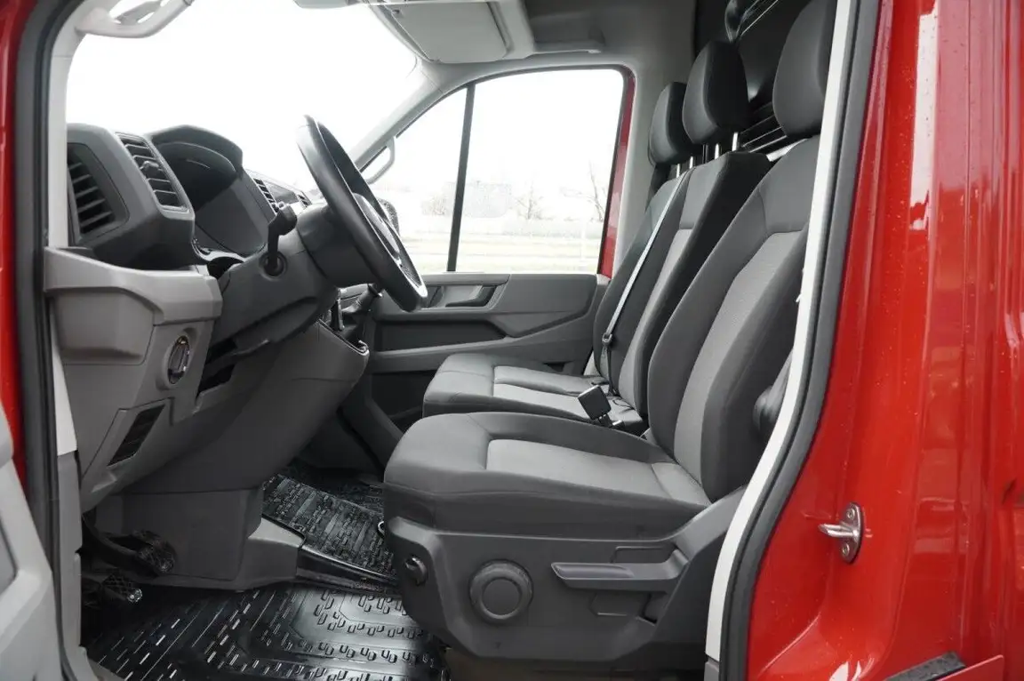 VOLKSWAGEN CRAFTER