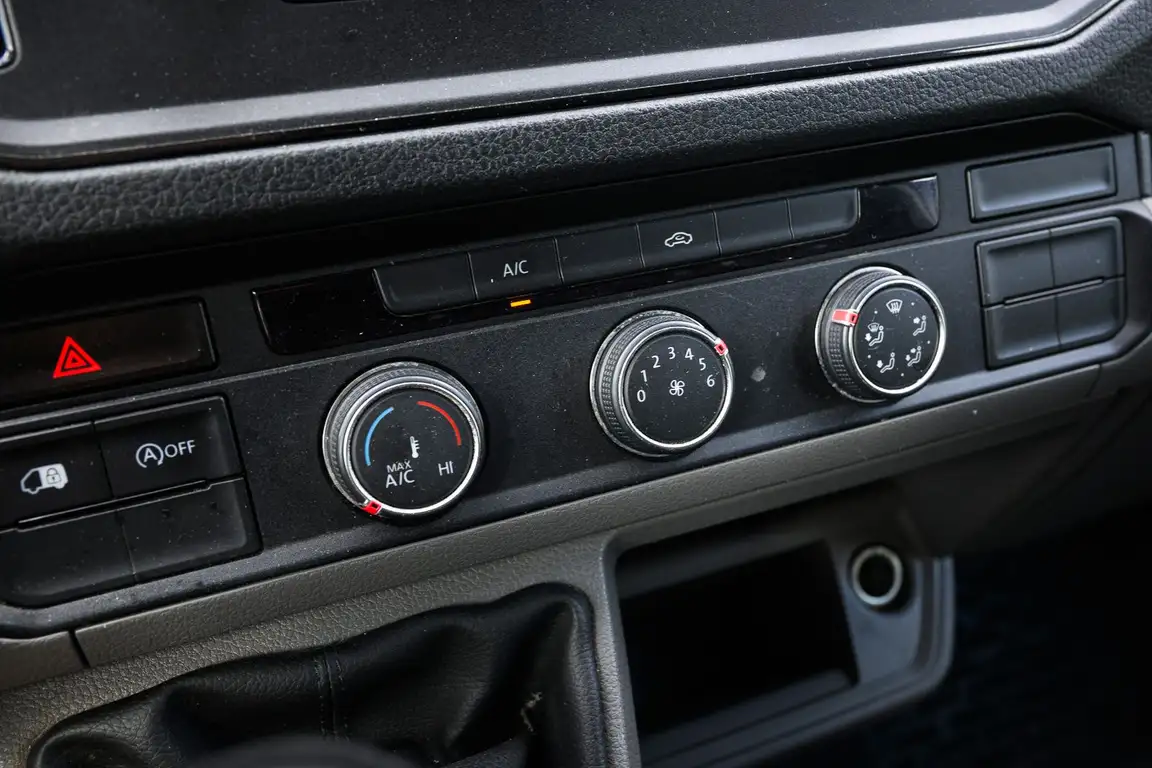 VOLKSWAGEN CRAFTER