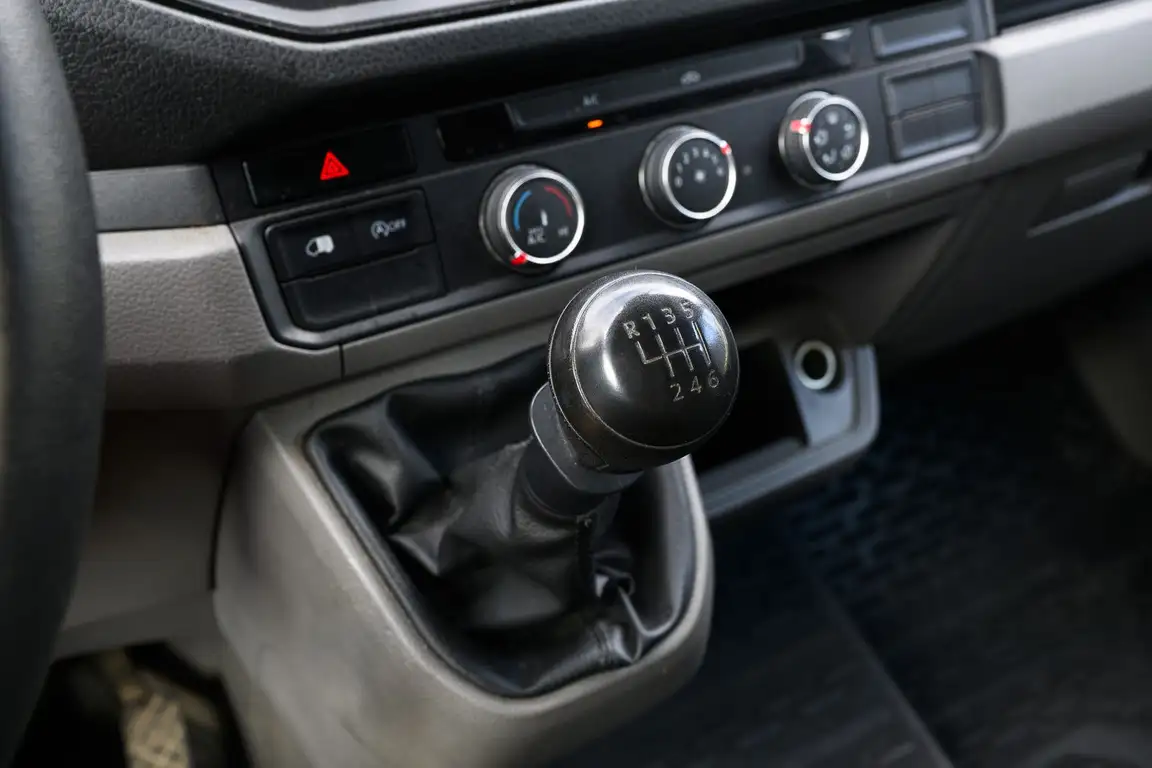 VOLKSWAGEN CRAFTER