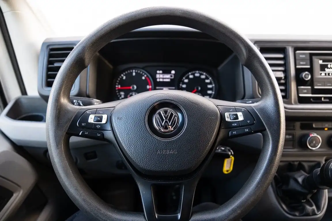 VOLKSWAGEN CRAFTER
