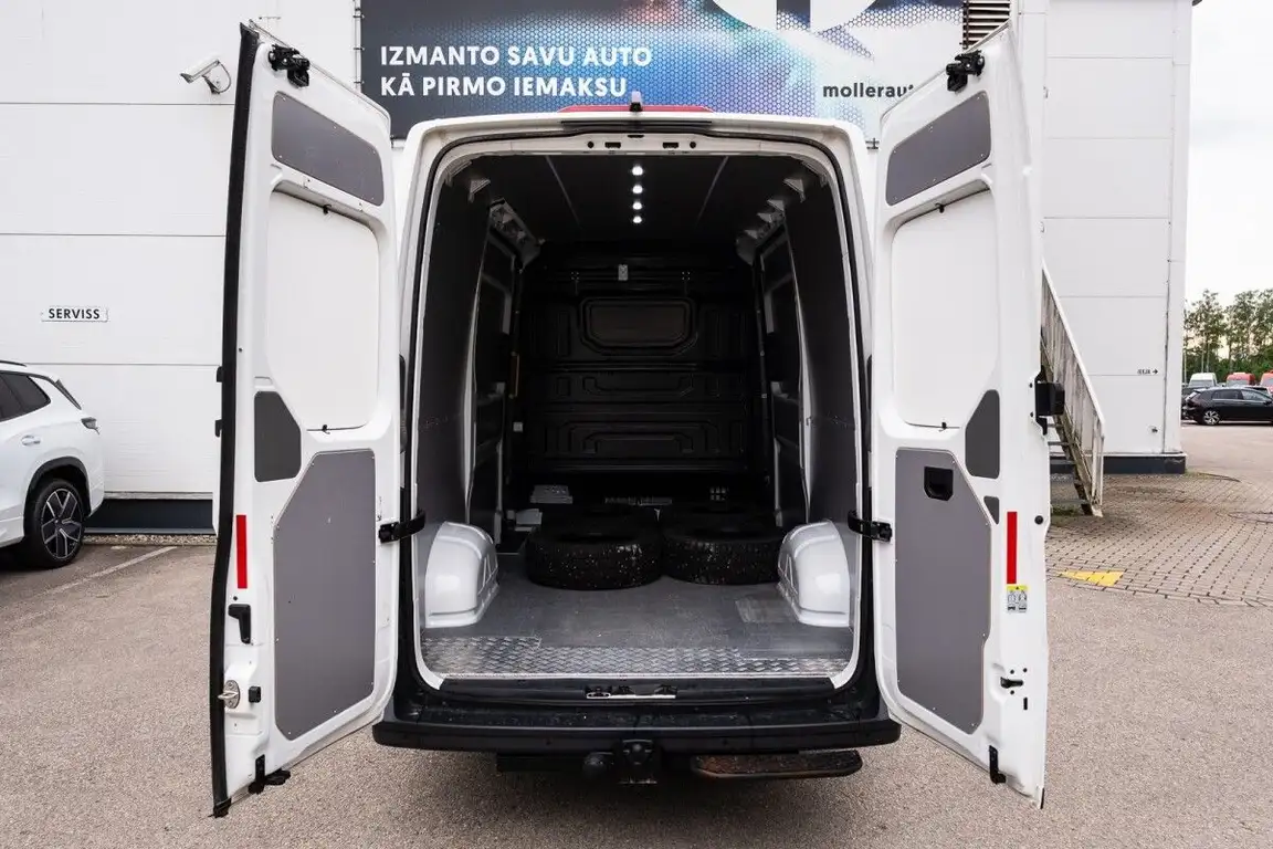 VOLKSWAGEN CRAFTER