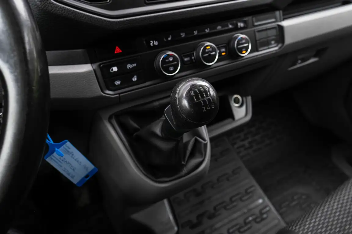 VOLKSWAGEN CRAFTER