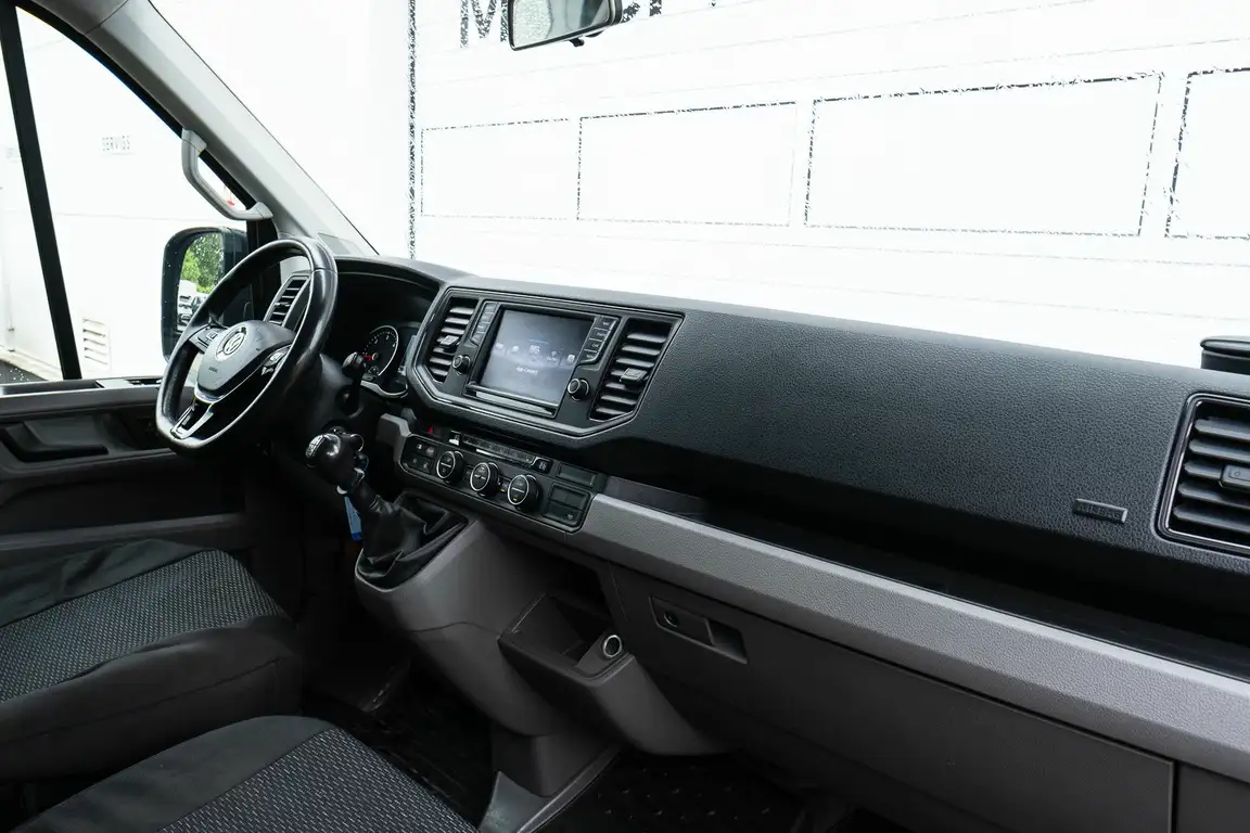 VOLKSWAGEN CRAFTER