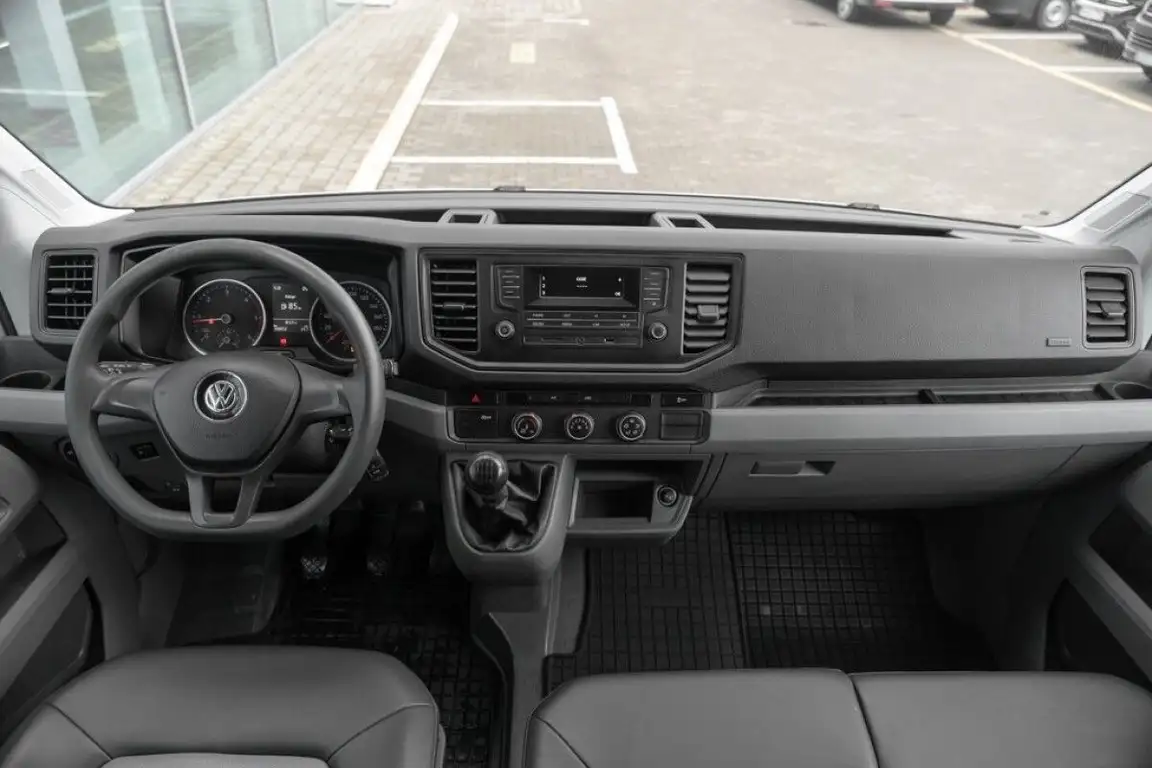 VOLKSWAGEN CRAFTER
