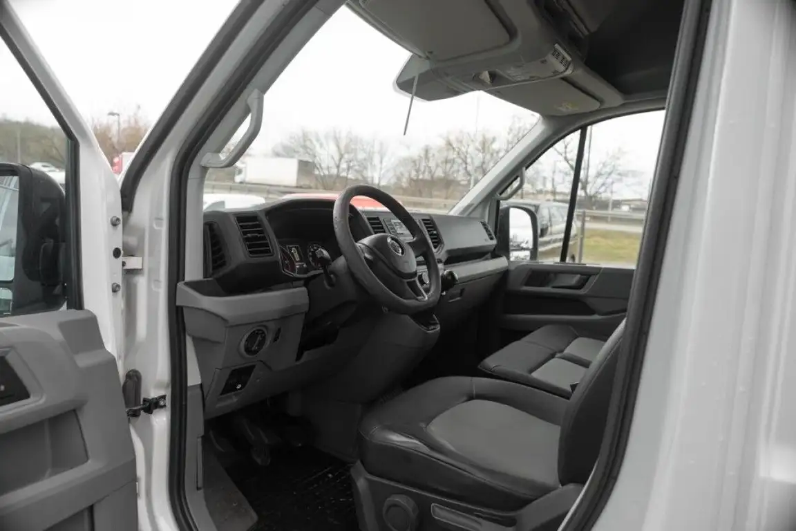 VOLKSWAGEN CRAFTER