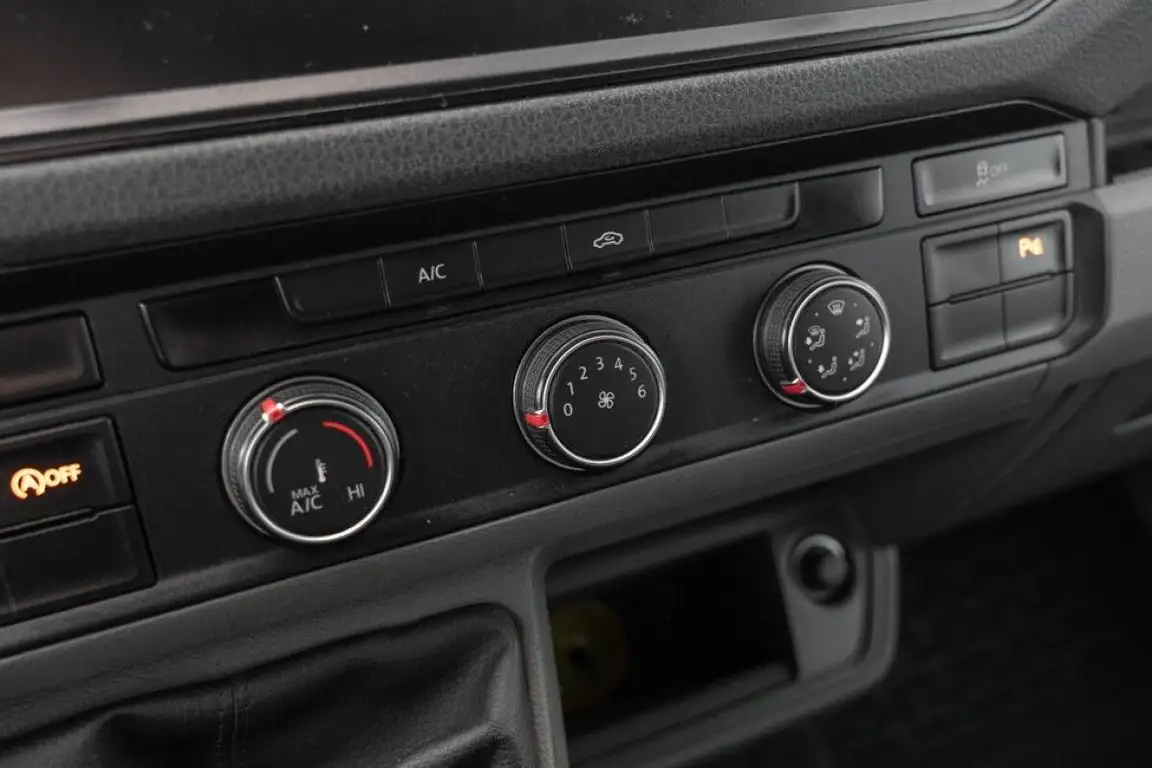 VOLKSWAGEN CRAFTER