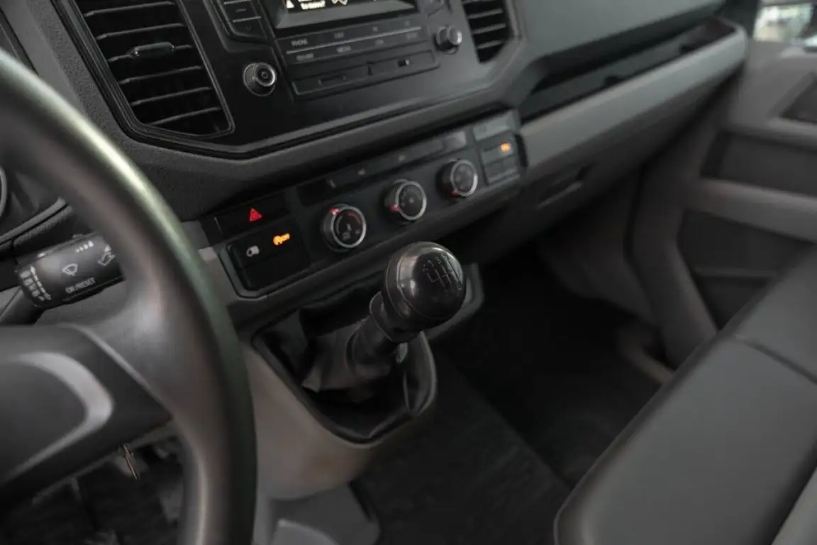 VOLKSWAGEN CRAFTER