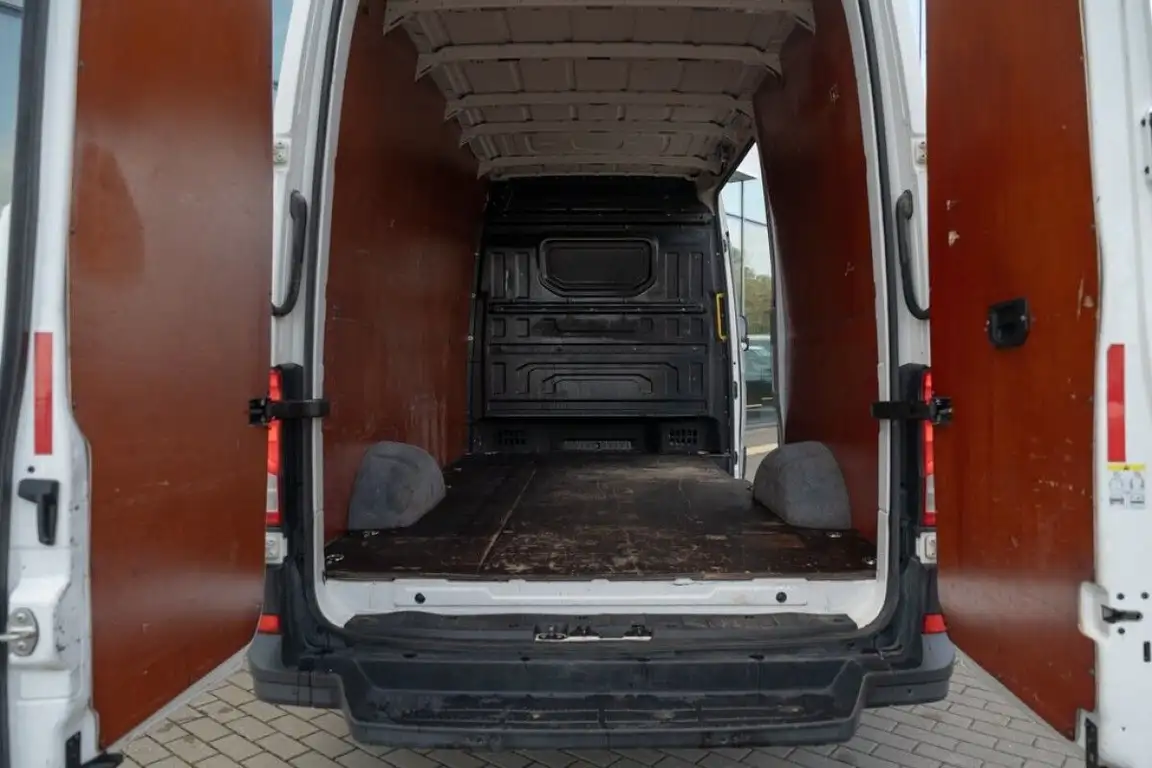VOLKSWAGEN CRAFTER