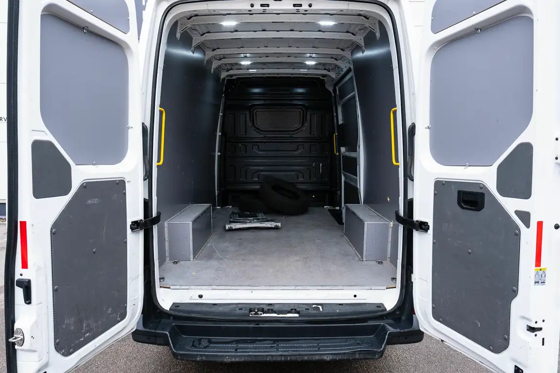 VOLKSWAGEN CRAFTER