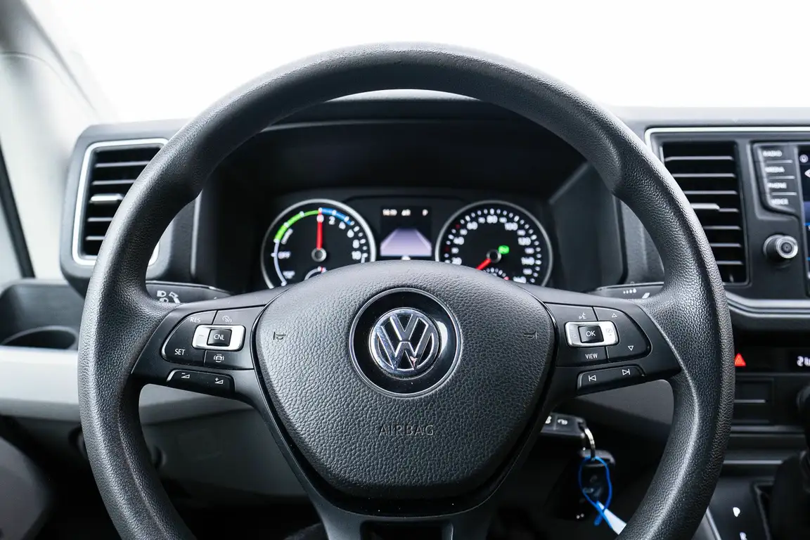 VOLKSWAGEN CRAFTER