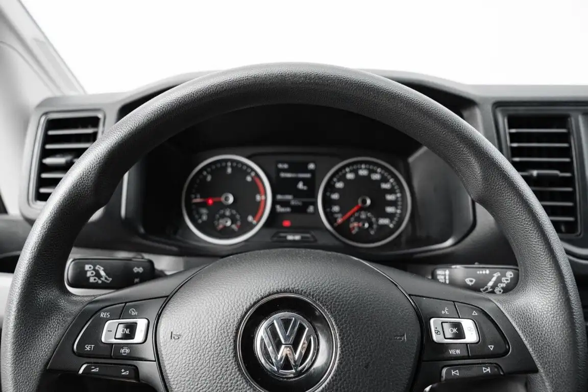 VOLKSWAGEN CRAFTER