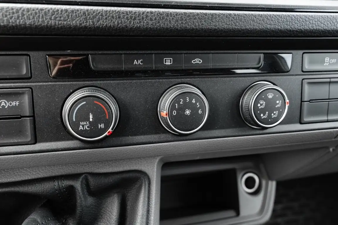 VOLKSWAGEN CRAFTER