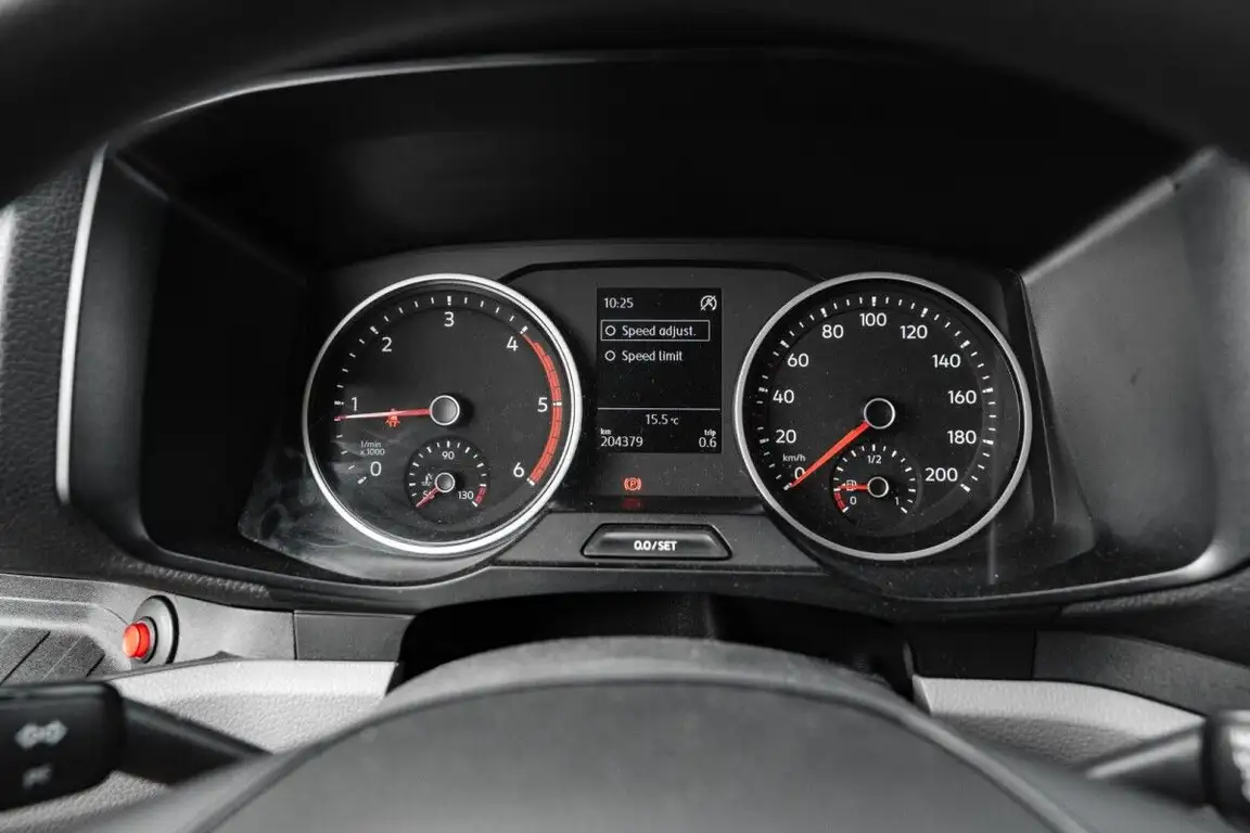 VOLKSWAGEN CRAFTER
