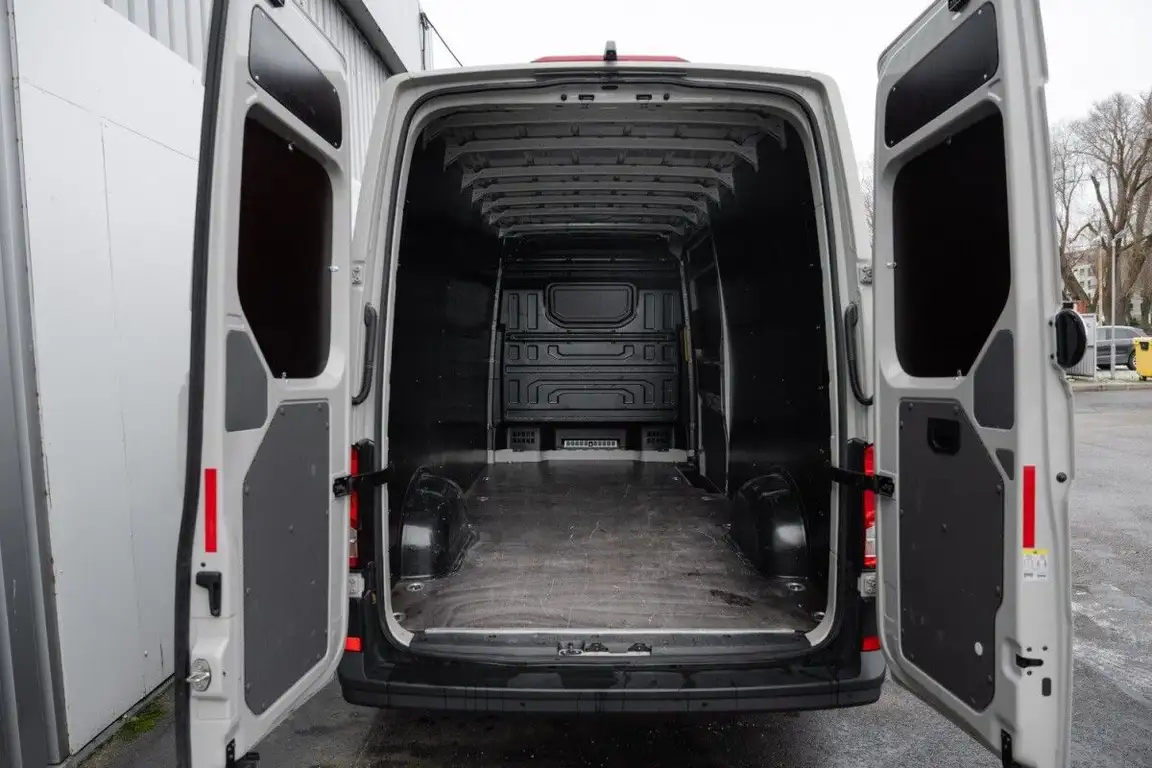 VOLKSWAGEN CRAFTER