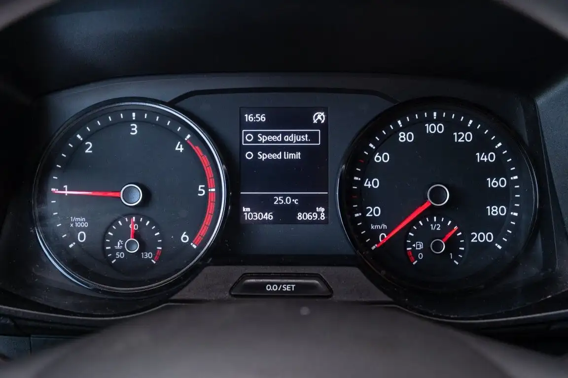 VOLKSWAGEN CRAFTER