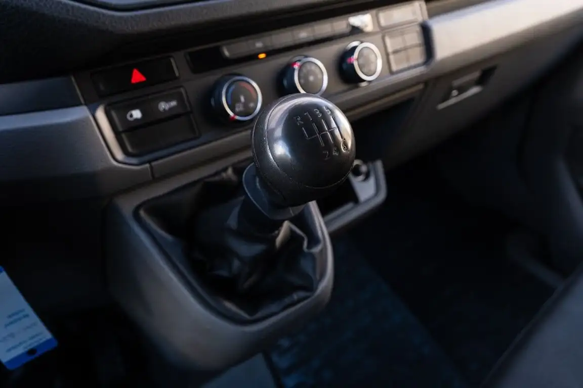 VOLKSWAGEN CRAFTER