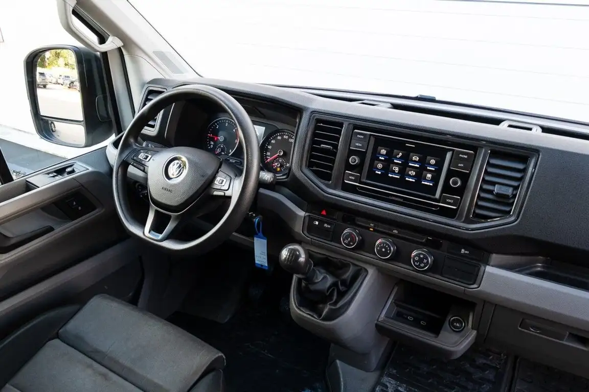 VOLKSWAGEN CRAFTER
