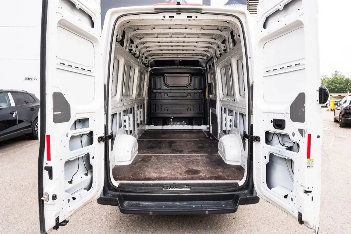 VOLKSWAGEN CRAFTER