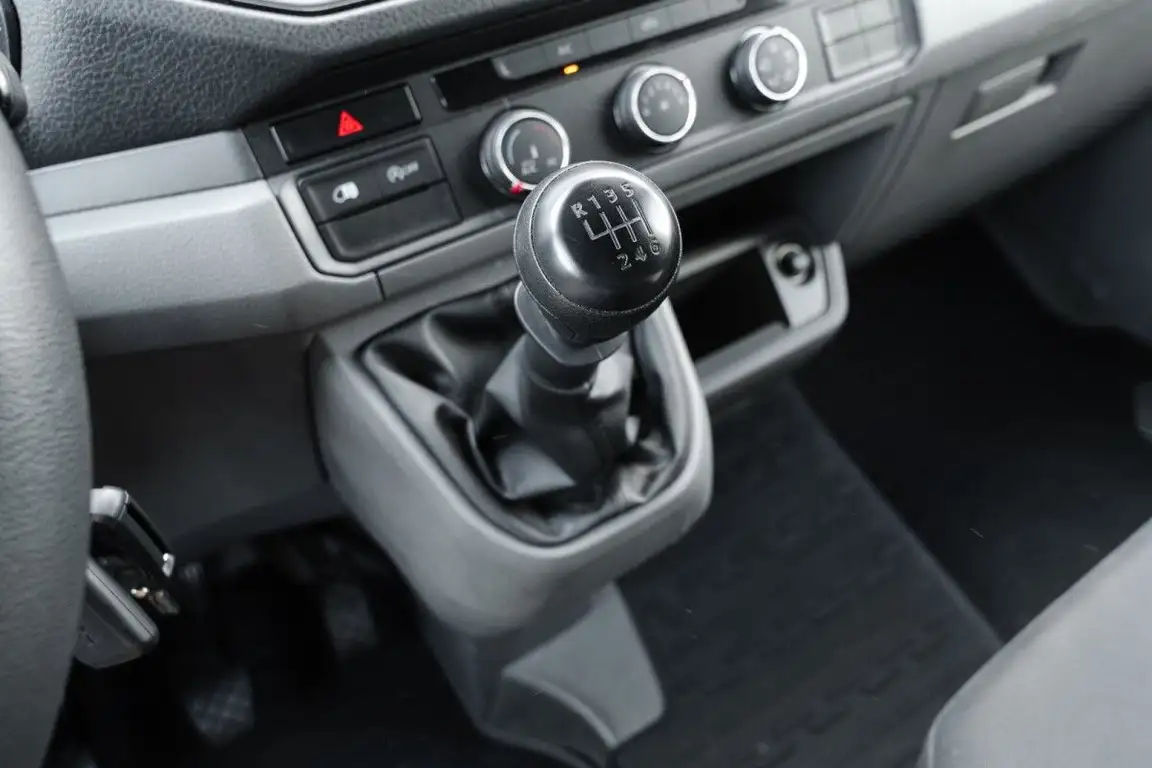 VOLKSWAGEN CRAFTER