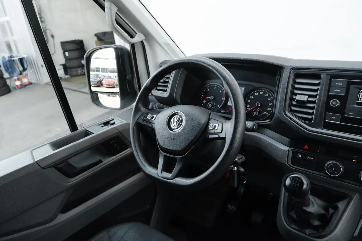 VOLKSWAGEN CRAFTER