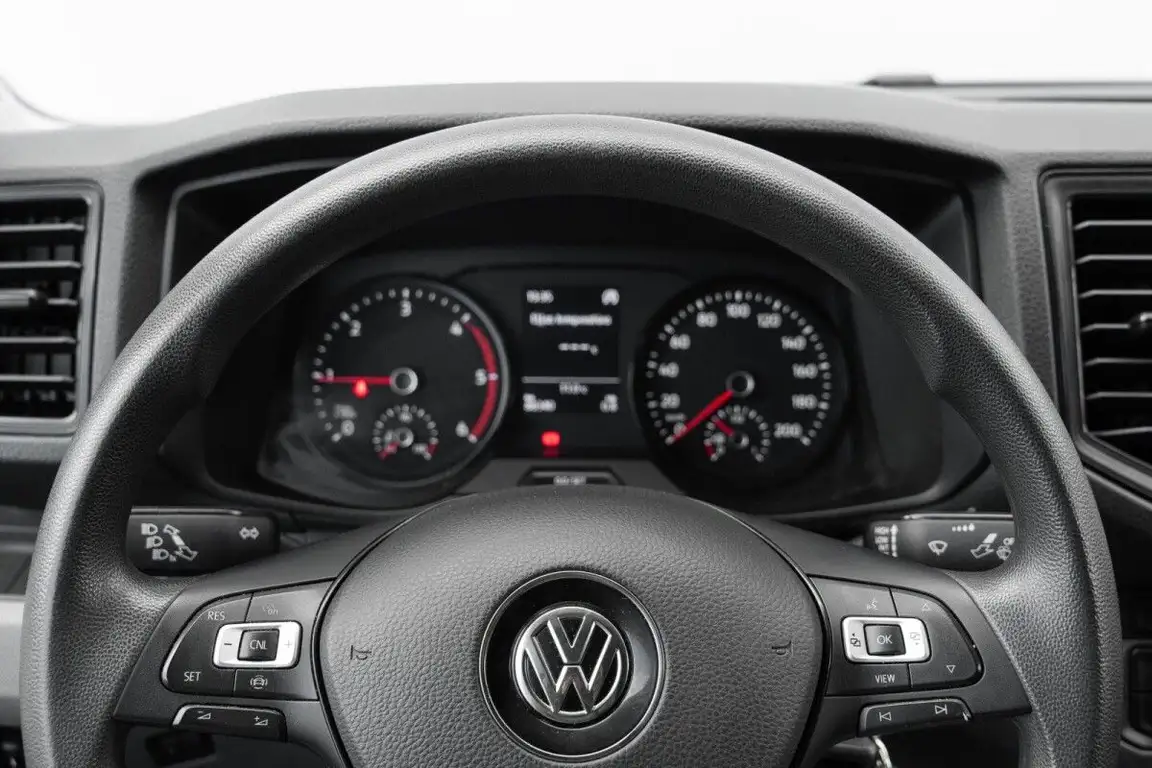 VOLKSWAGEN CRAFTER