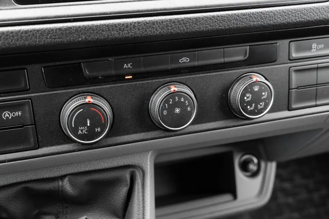 VOLKSWAGEN CRAFTER