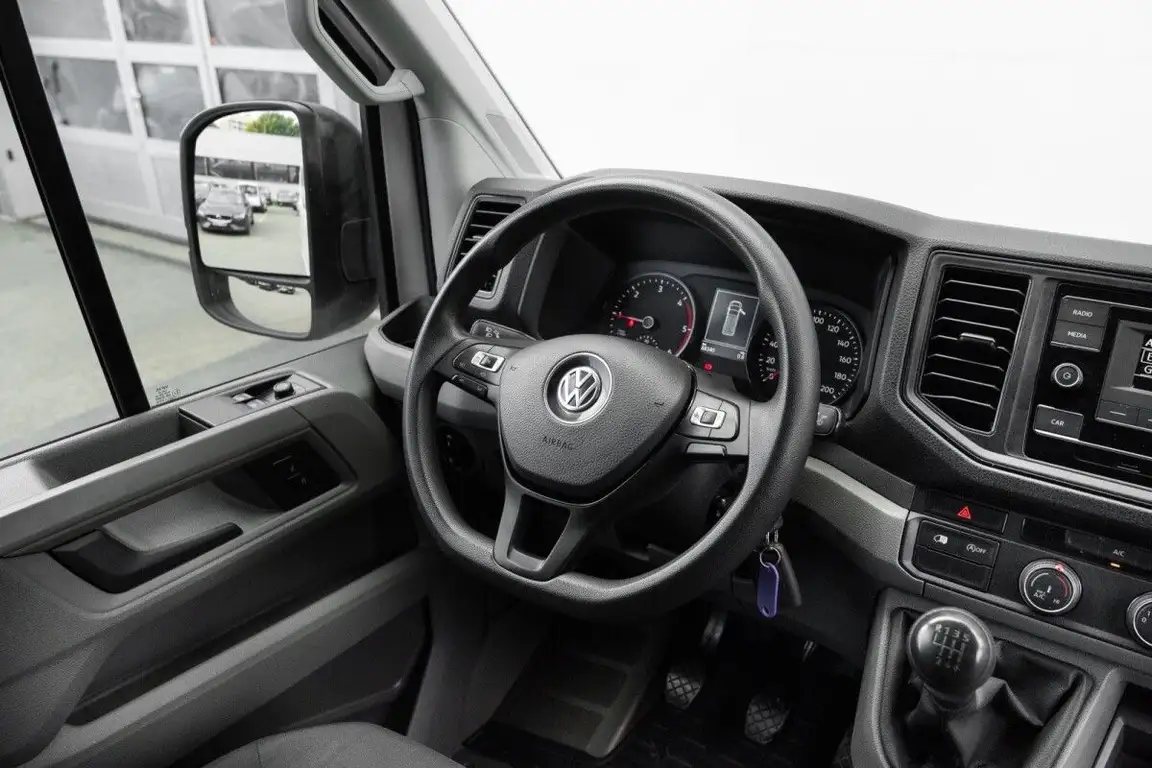 VOLKSWAGEN CRAFTER