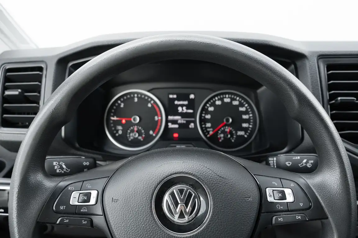 VOLKSWAGEN CRAFTER