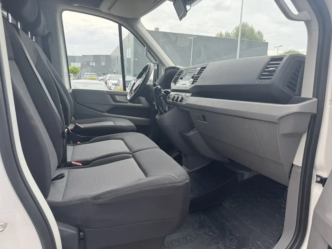 VOLKSWAGEN CRAFTER