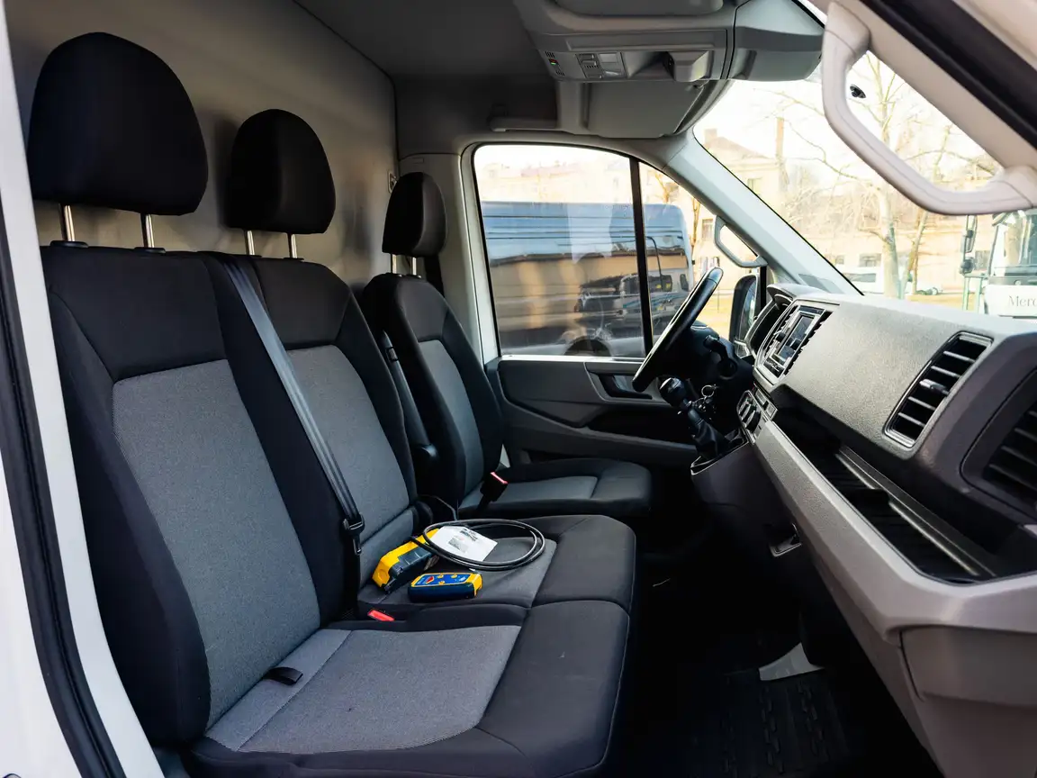 VOLKSWAGEN CRAFTER