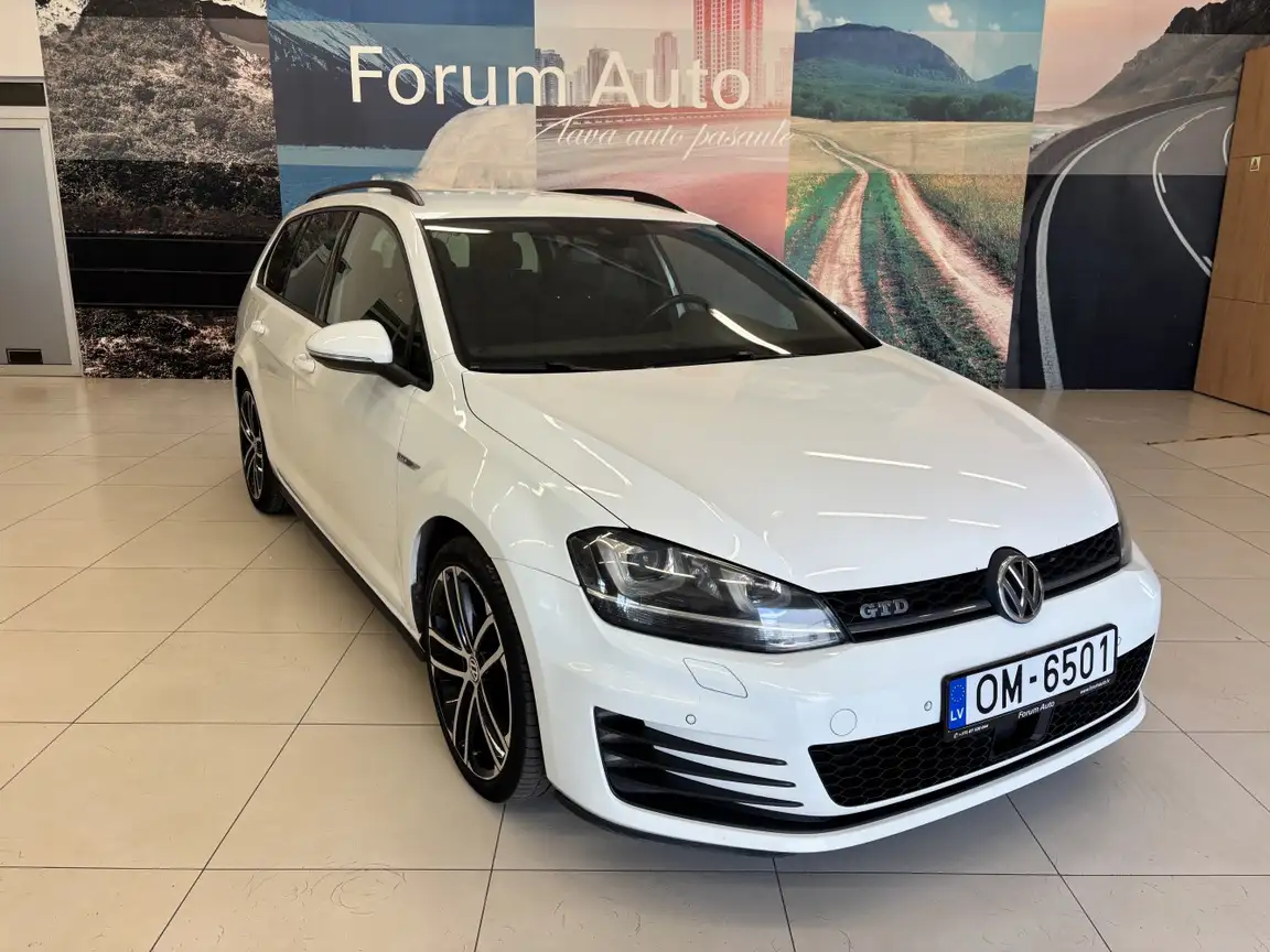 VOLKSWAGEN GOLF