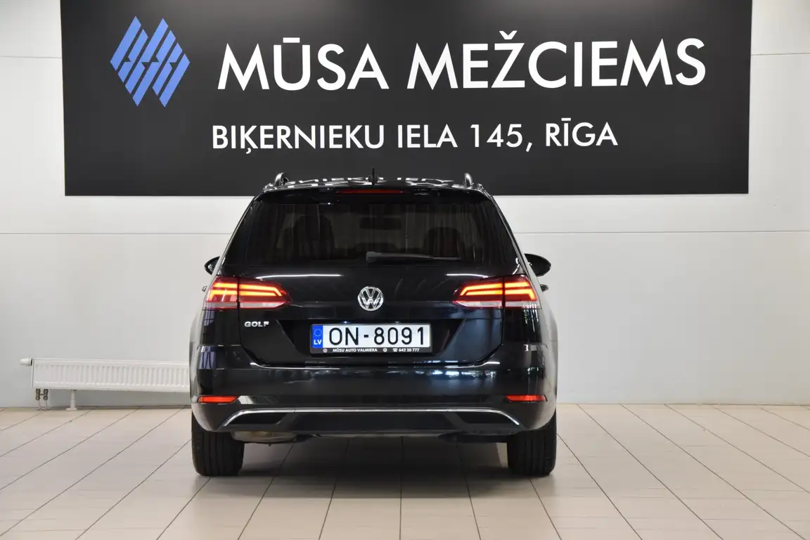 VOLKSWAGEN GOLF