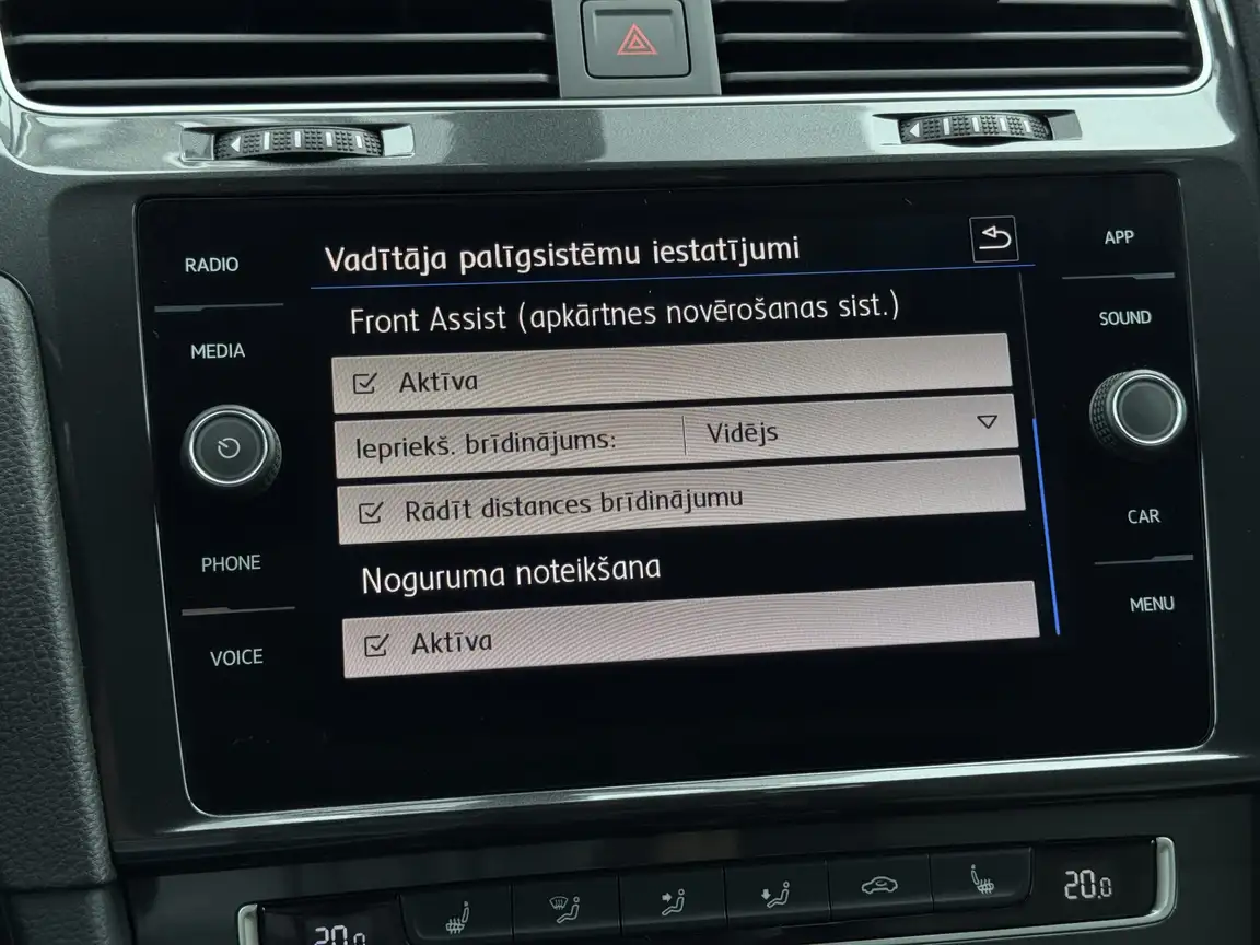 VOLKSWAGEN GOLF