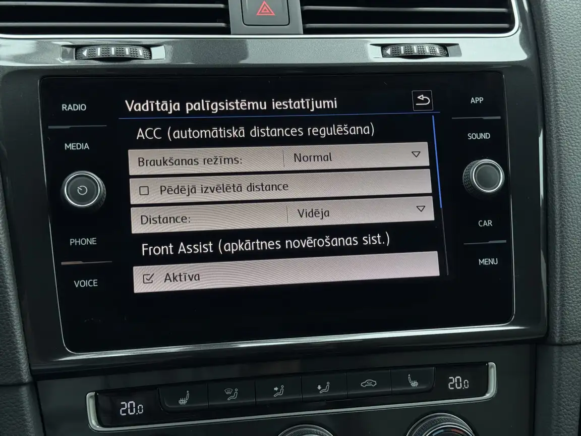 VOLKSWAGEN GOLF