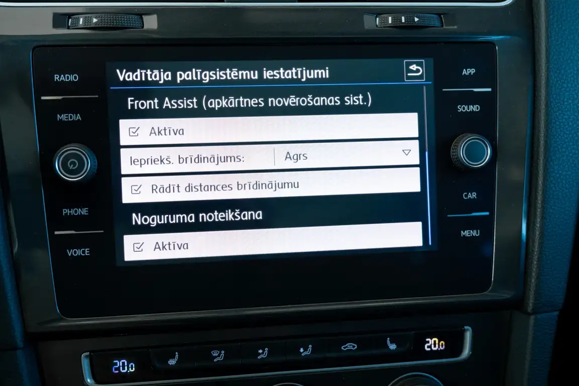 VOLKSWAGEN GOLF