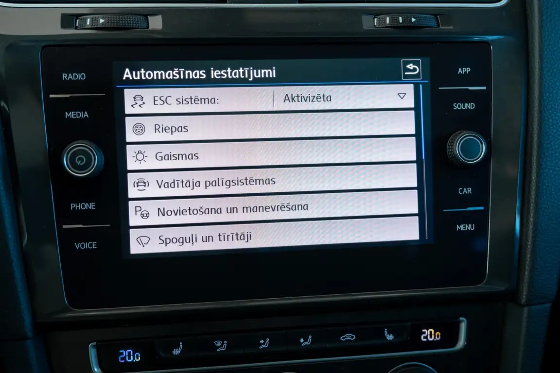 VOLKSWAGEN GOLF