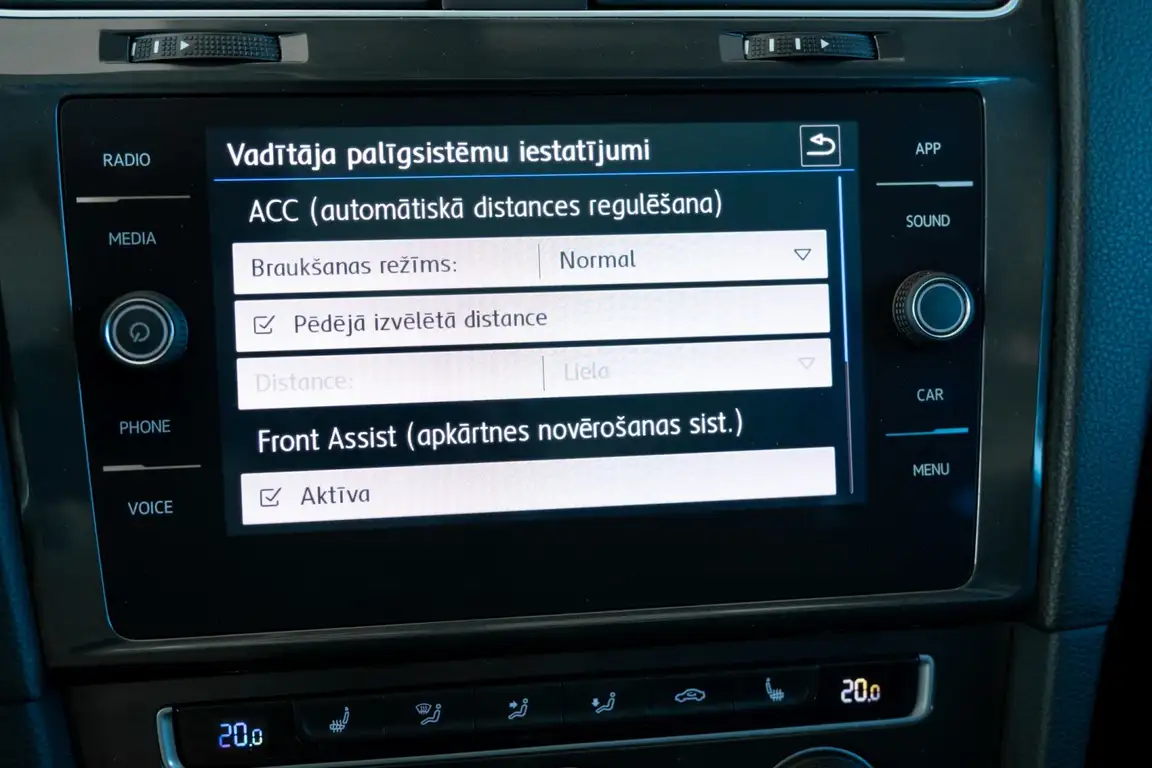 VOLKSWAGEN GOLF