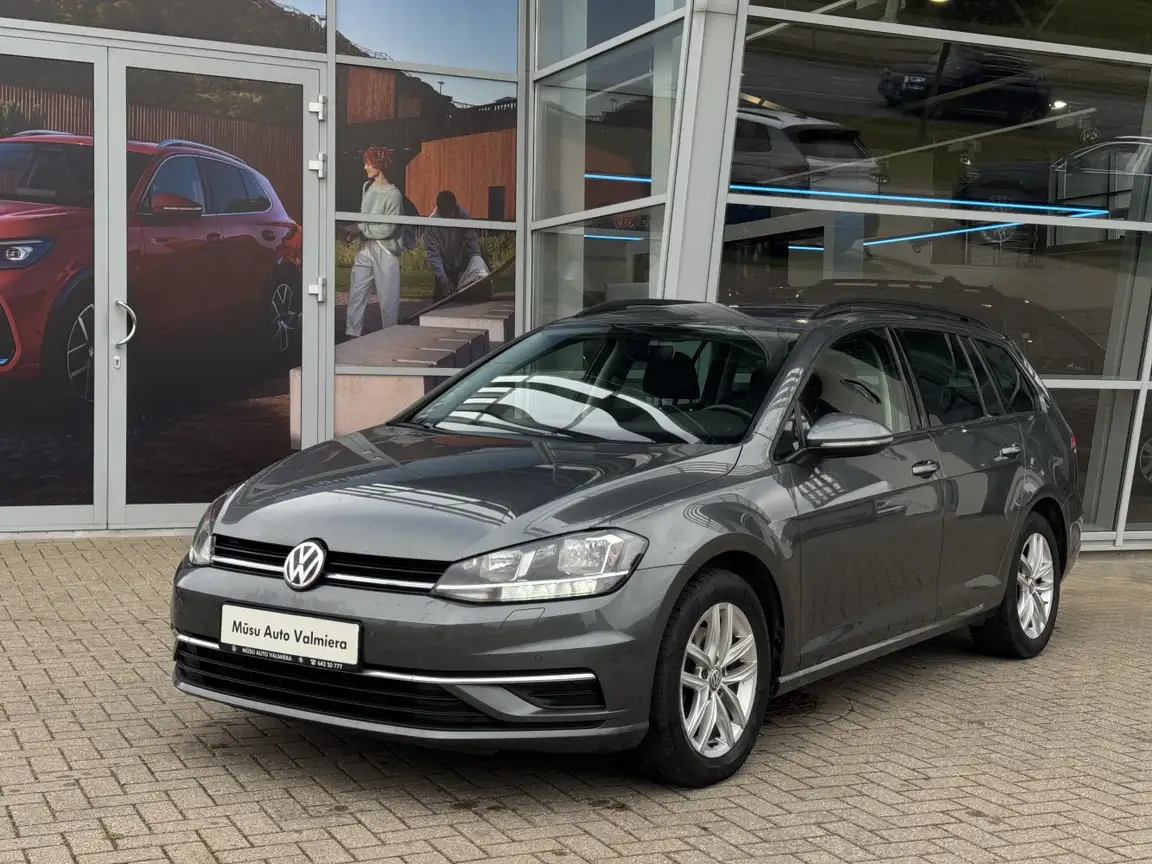 VOLKSWAGEN GOLF
