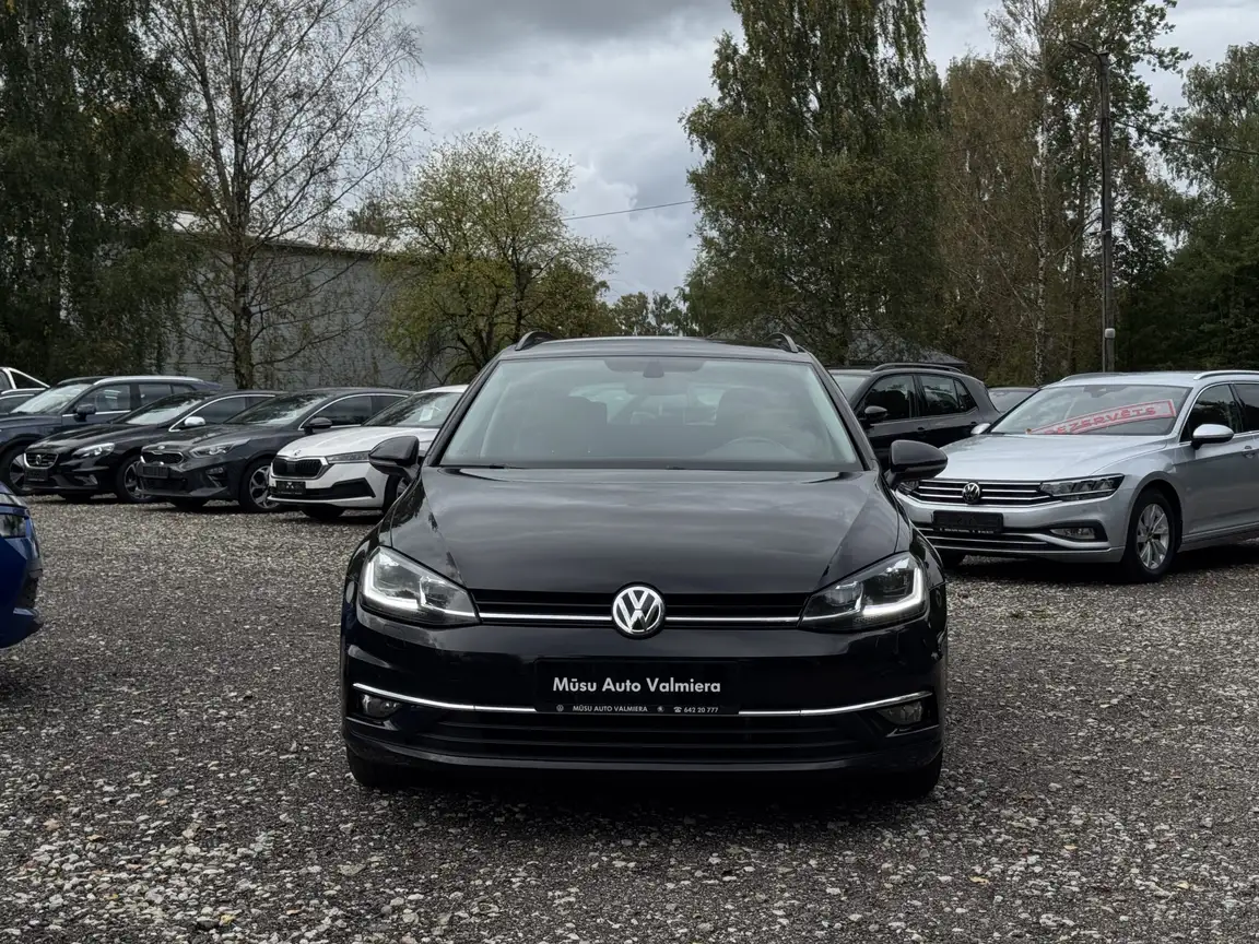 VOLKSWAGEN GOLF