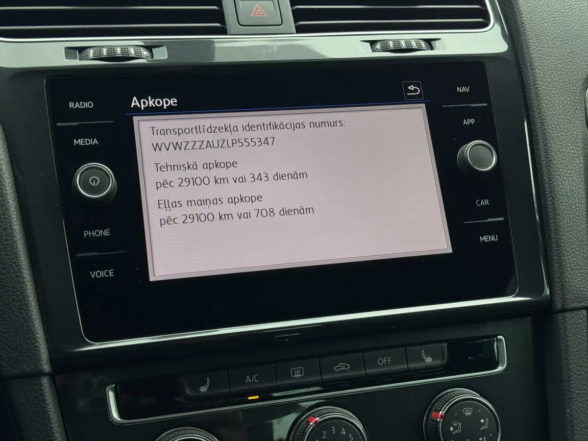 VOLKSWAGEN GOLF