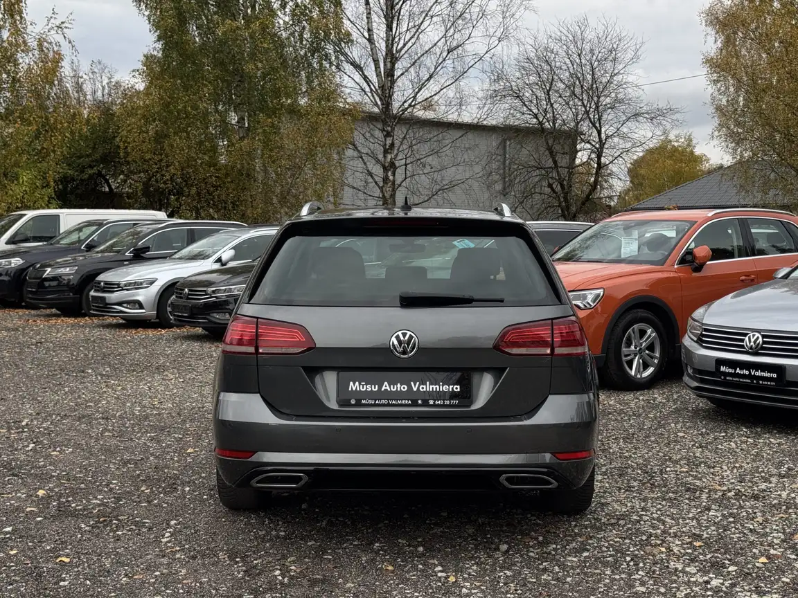 VOLKSWAGEN GOLF