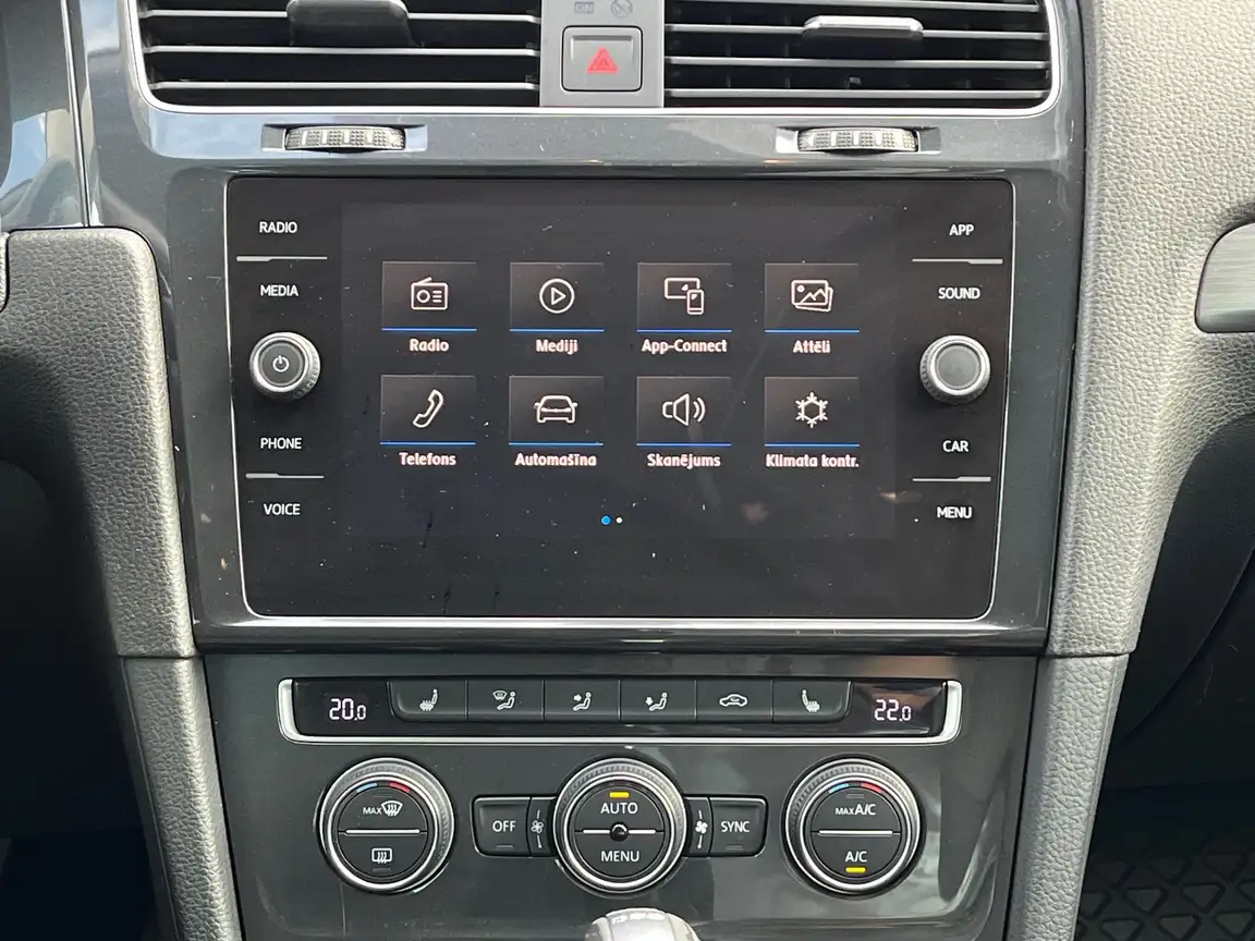 VOLKSWAGEN GOLF