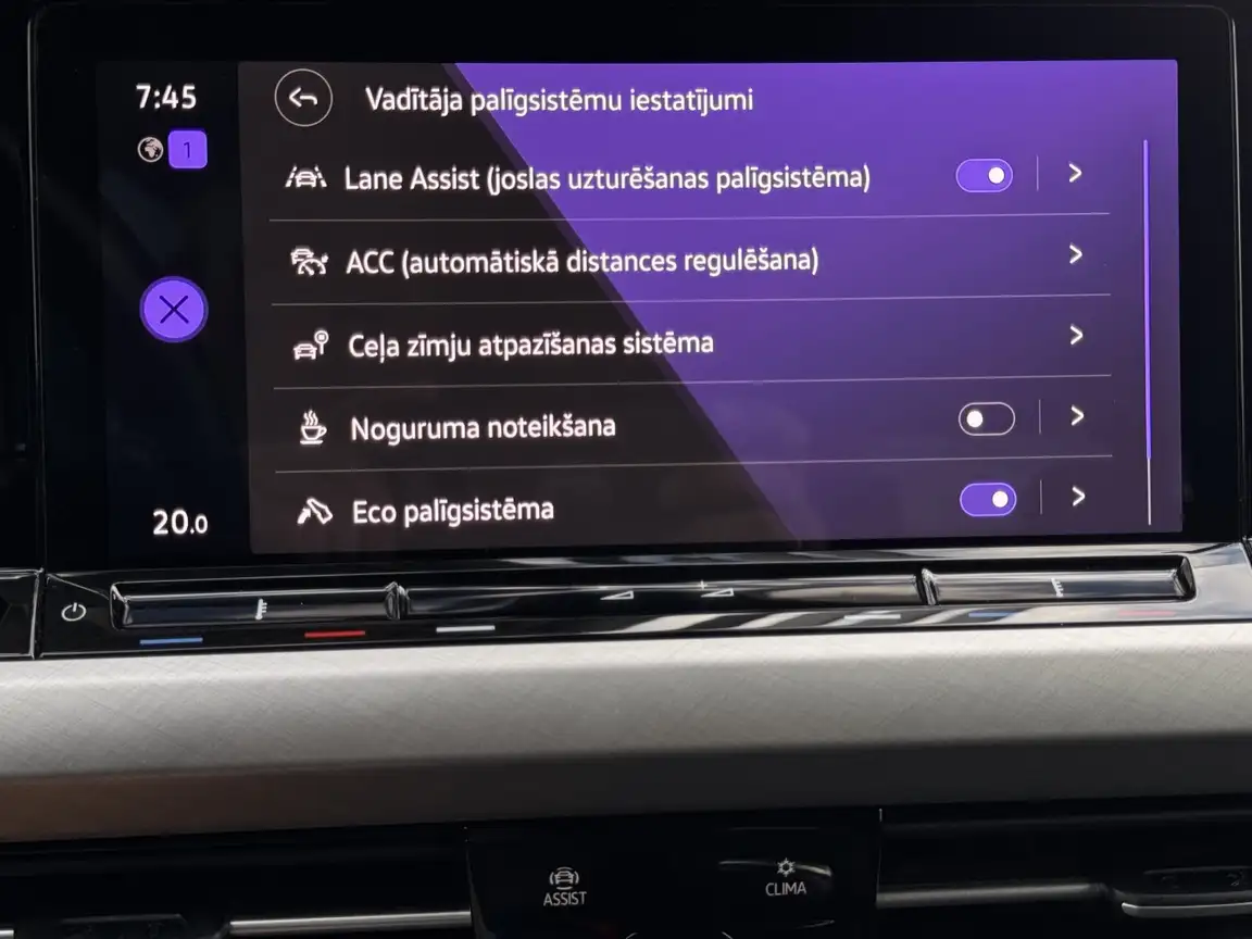 VOLKSWAGEN GOLF