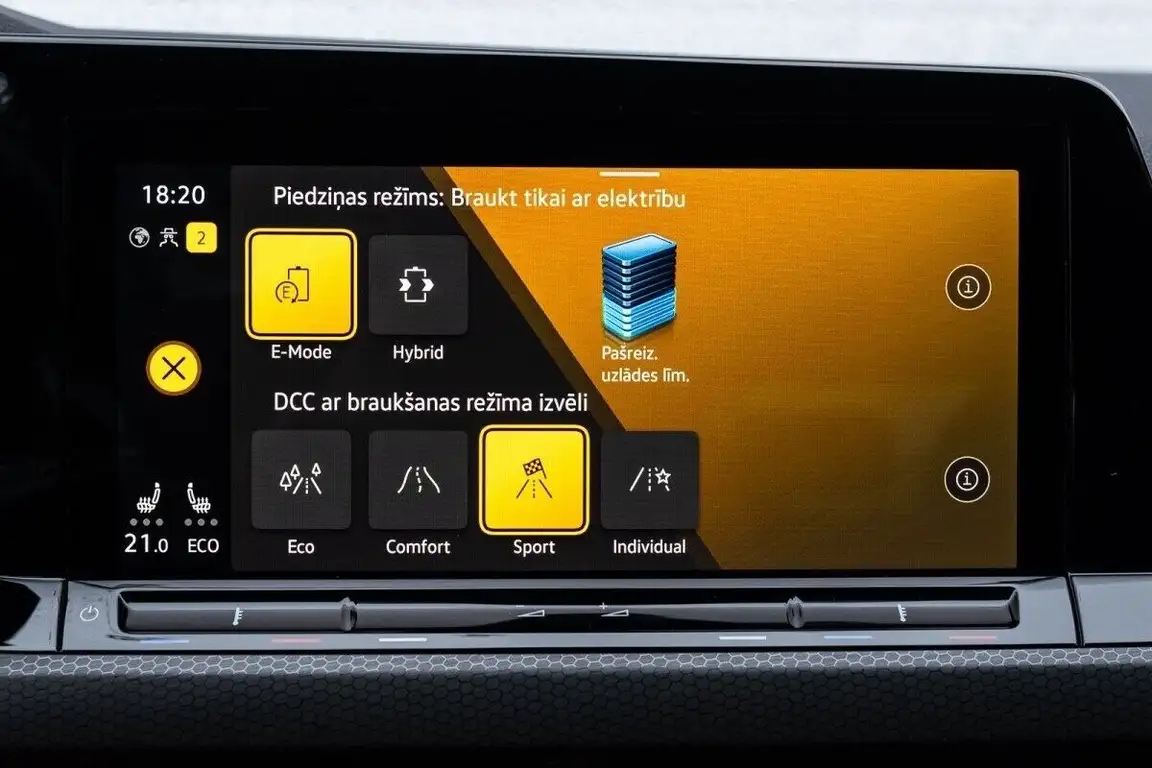 VOLKSWAGEN GOLF